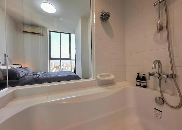 Modern Luxury Escape Bts Udom Suk 0m Lejlighed Bangkok
