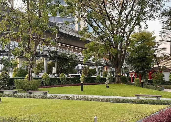 Modern Luxury Escape Bts Udom Suk 0m Bangkok